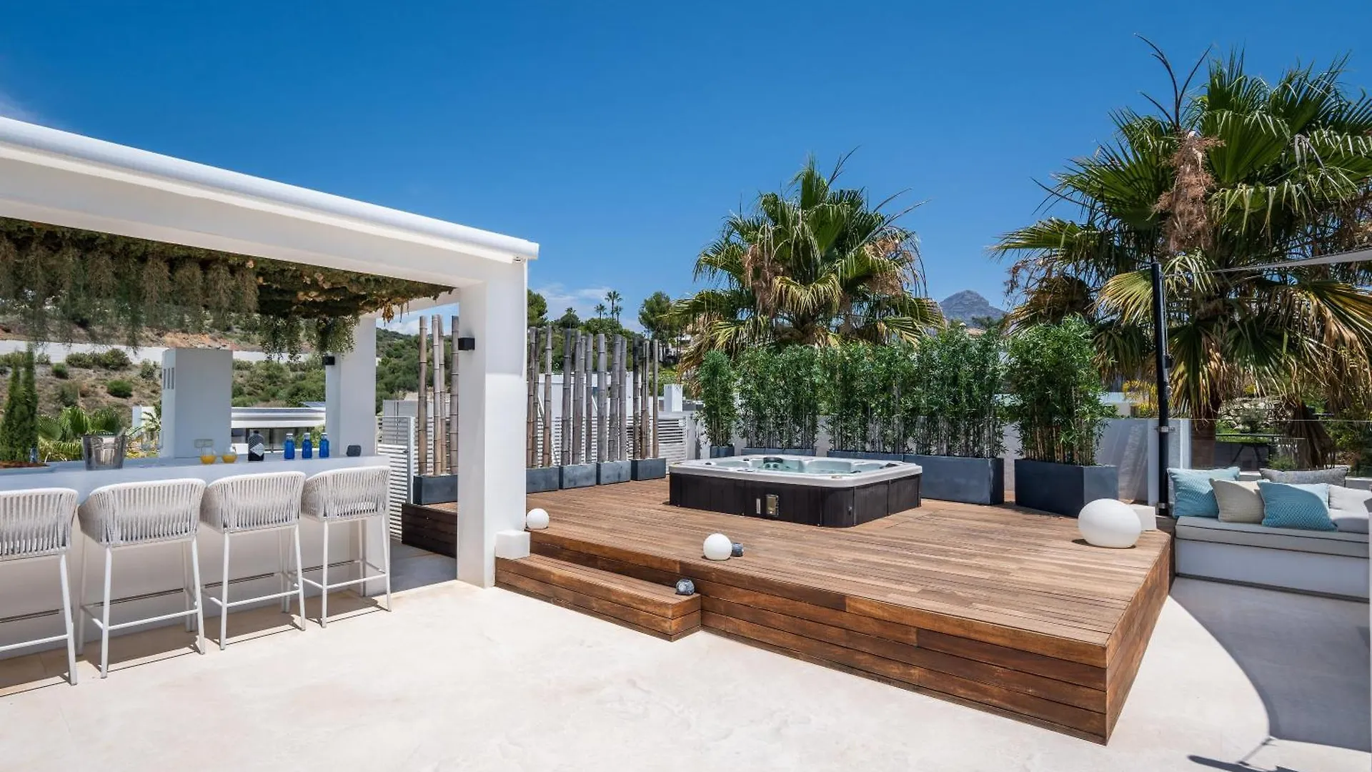 Villa Eva Los Olivos Nueva Andalucia Marbella