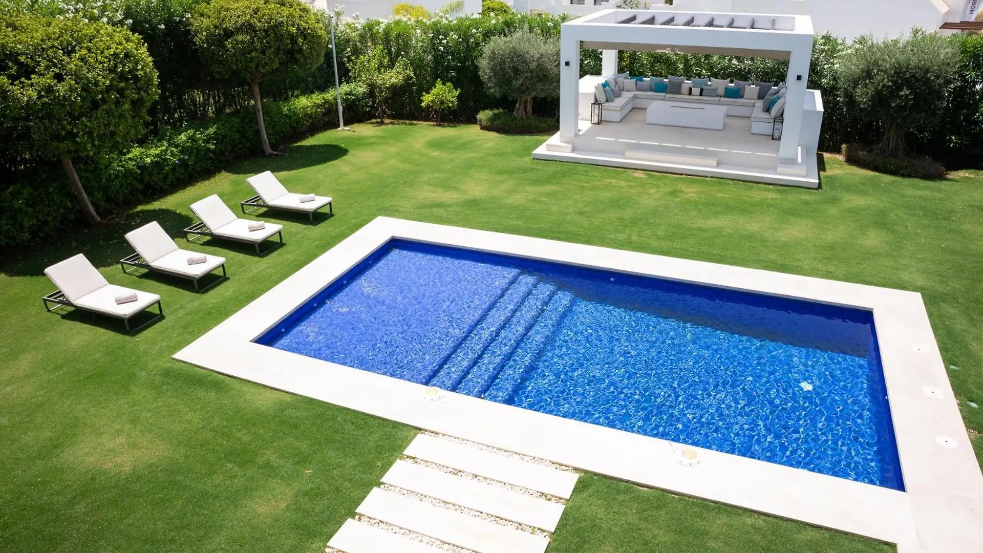 Villa Eva Los Olivos Nueva Andalucia Marbella