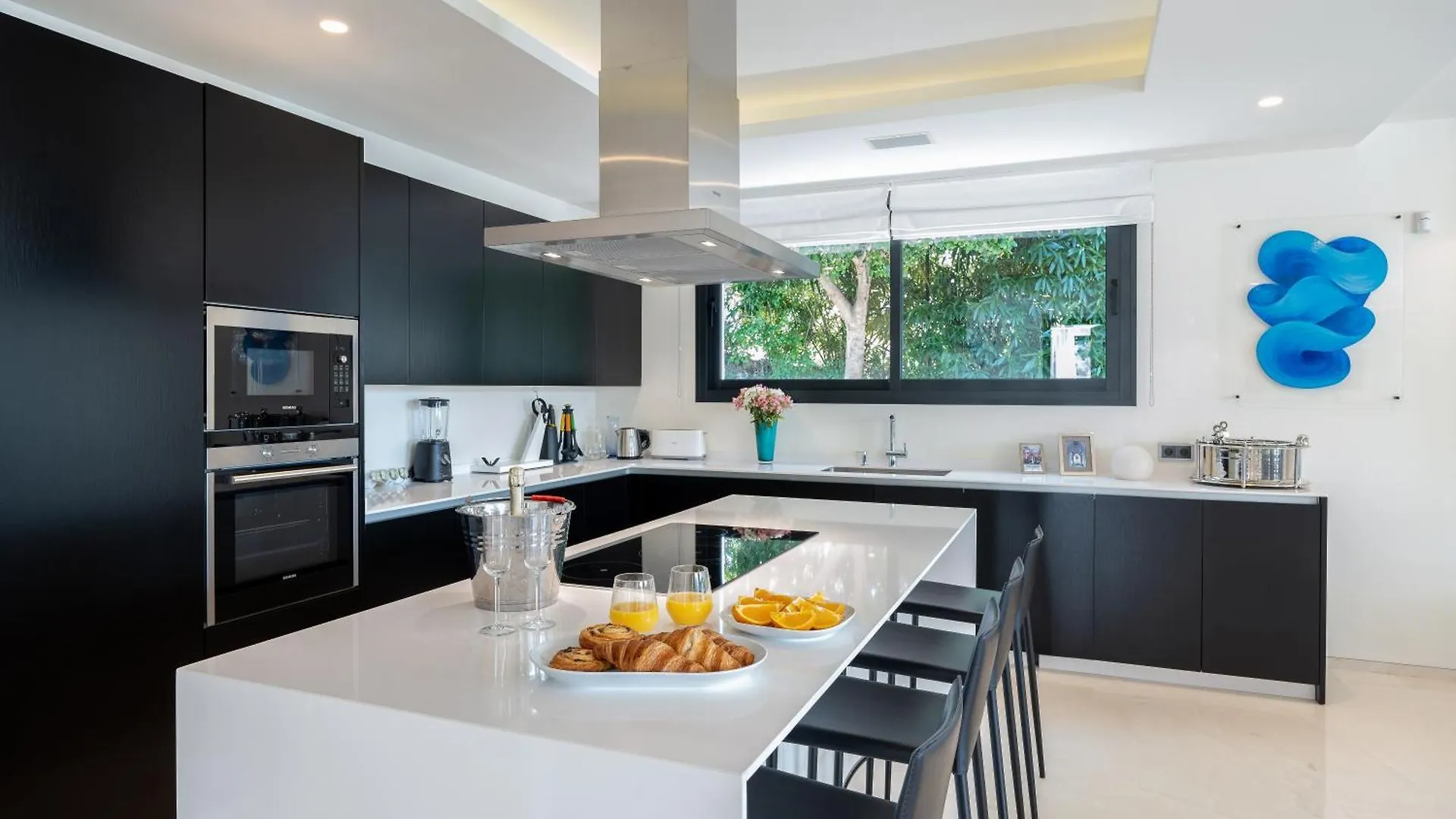 Villa Eva Los Olivos Nueva Andalucia Marbella Spain