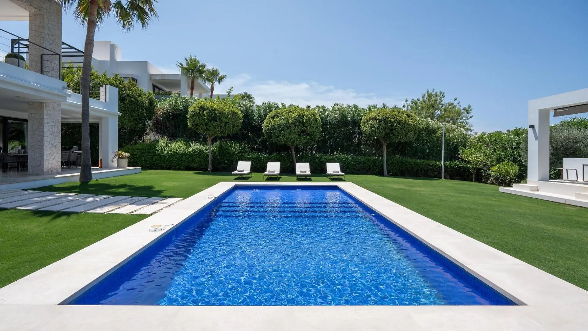 Villa Eva Los Olivos Nueva Andalucia Marbella