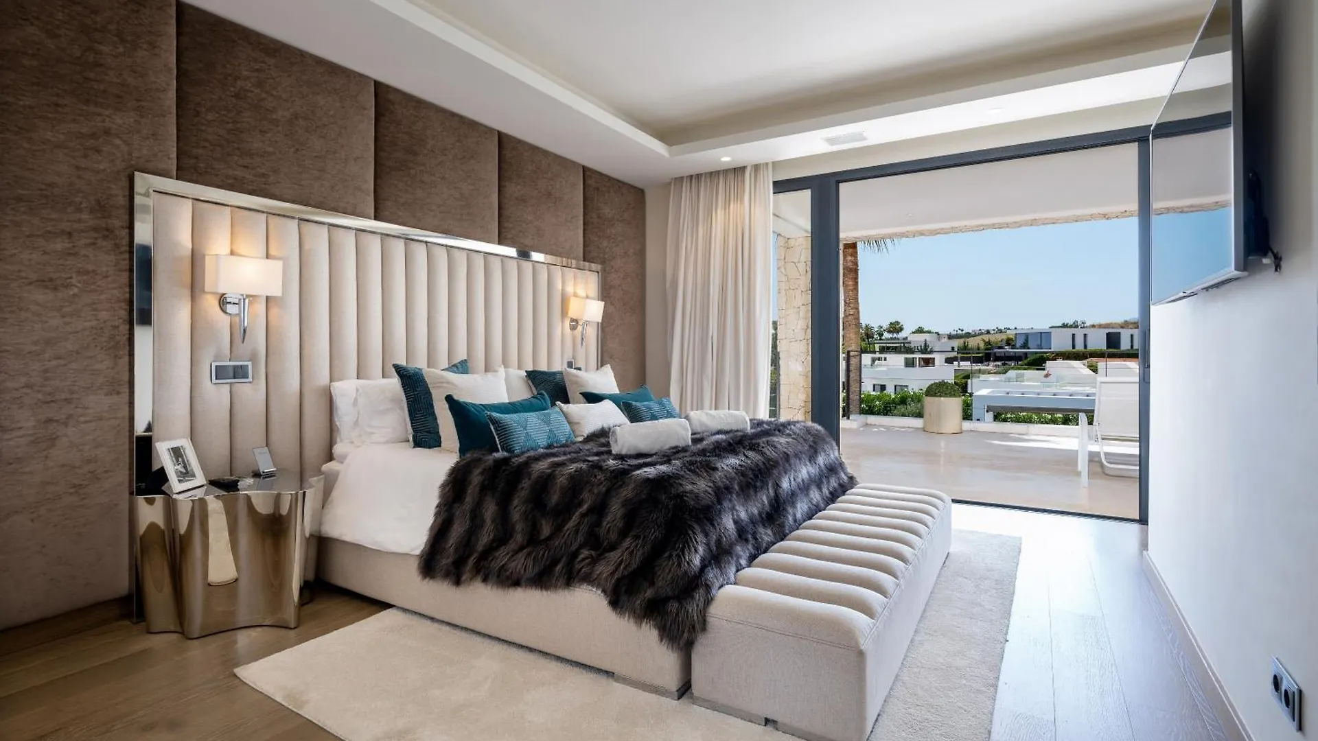 Villa Eva Los Olivos Nueva Andalucia Marbella