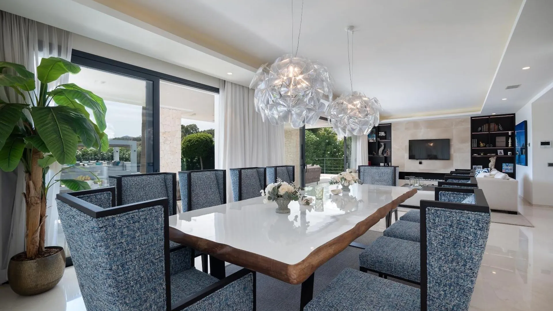 Villa Eva Los Olivos Nueva Andalucia Marbella